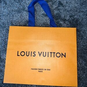Louis Vuitton  papper shopping bag
